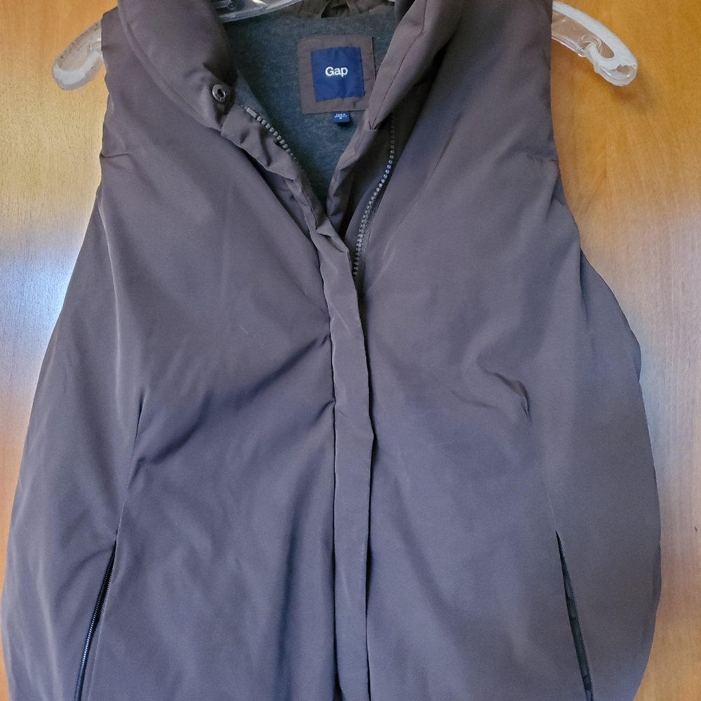 GAP Green Vest